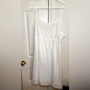 White sleeveless dress